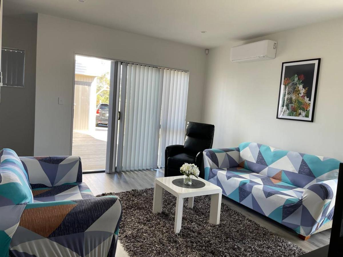4 Bedroom Home Fully Furnished In Papakura, Auckland Eksteriør bilde