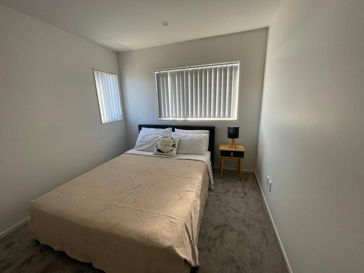 4 Bedroom Home Fully Furnished In Papakura, Auckland Eksteriør bilde